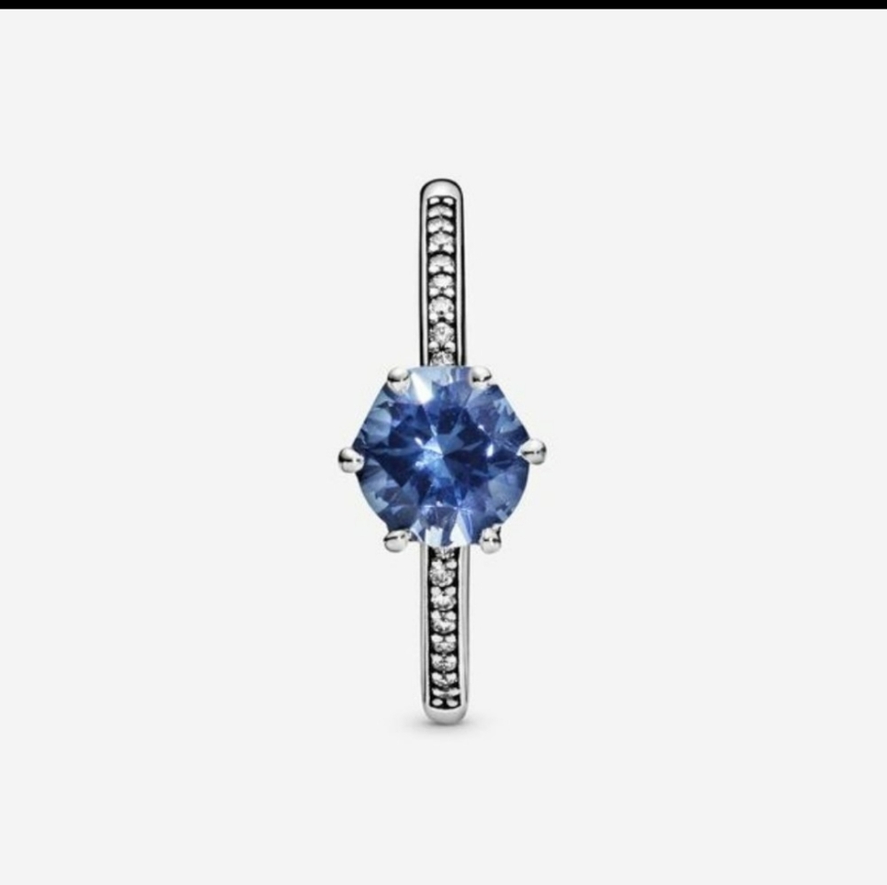 Pandora Sparkling Blue Crown Ring BNWT Size 5